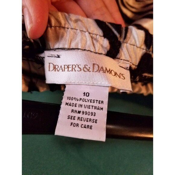 Draper's & Damon's Womens Black White Rose Floral Skirt Size 10 A-line - Picture 3 of 6